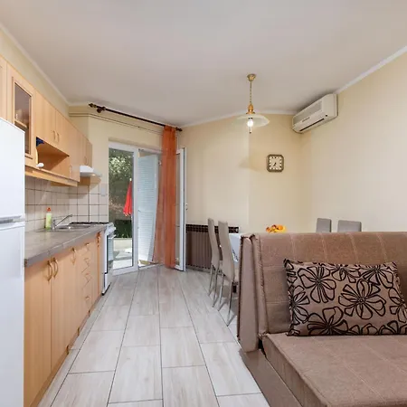 Lägenhet Schoene Mira 2 By Interhome