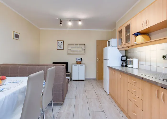 Lägenhet Schoene Mira 2 By Interhome Punat