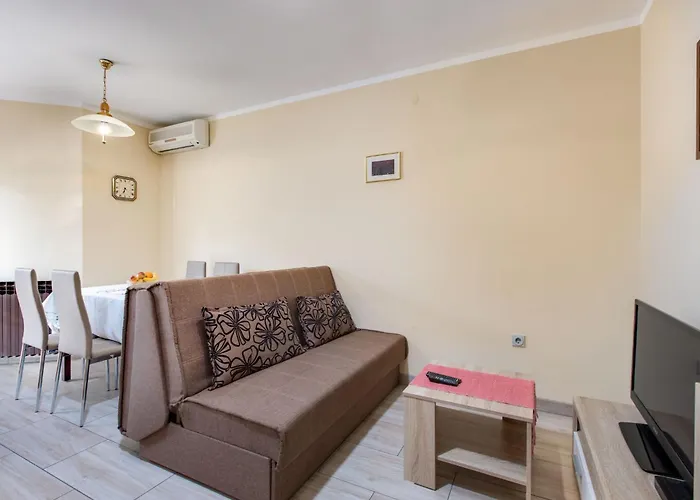 Schoene Mira 2 By Interhome *