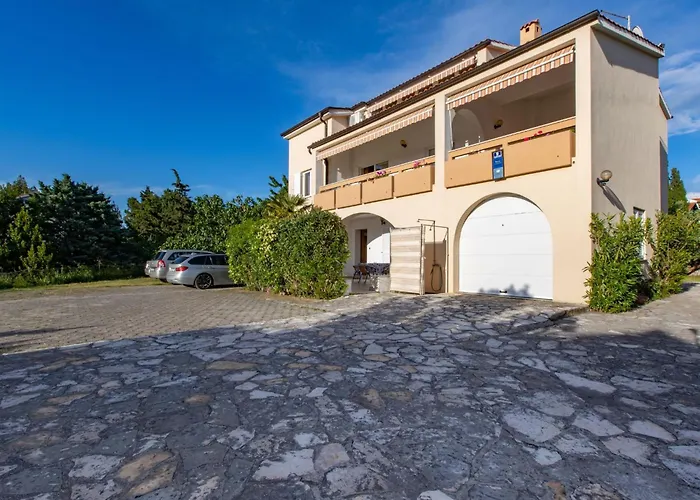 Lägenhet Schoene Mira 2 By Interhome Punat